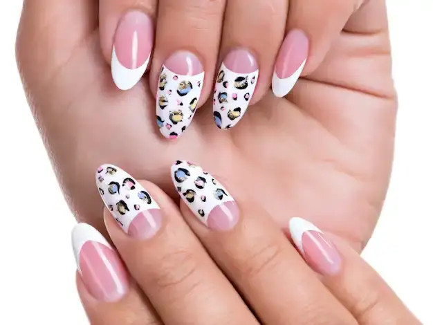 Domine as técnicas essenciais e torne-se uma manicure profissional com confiança! image